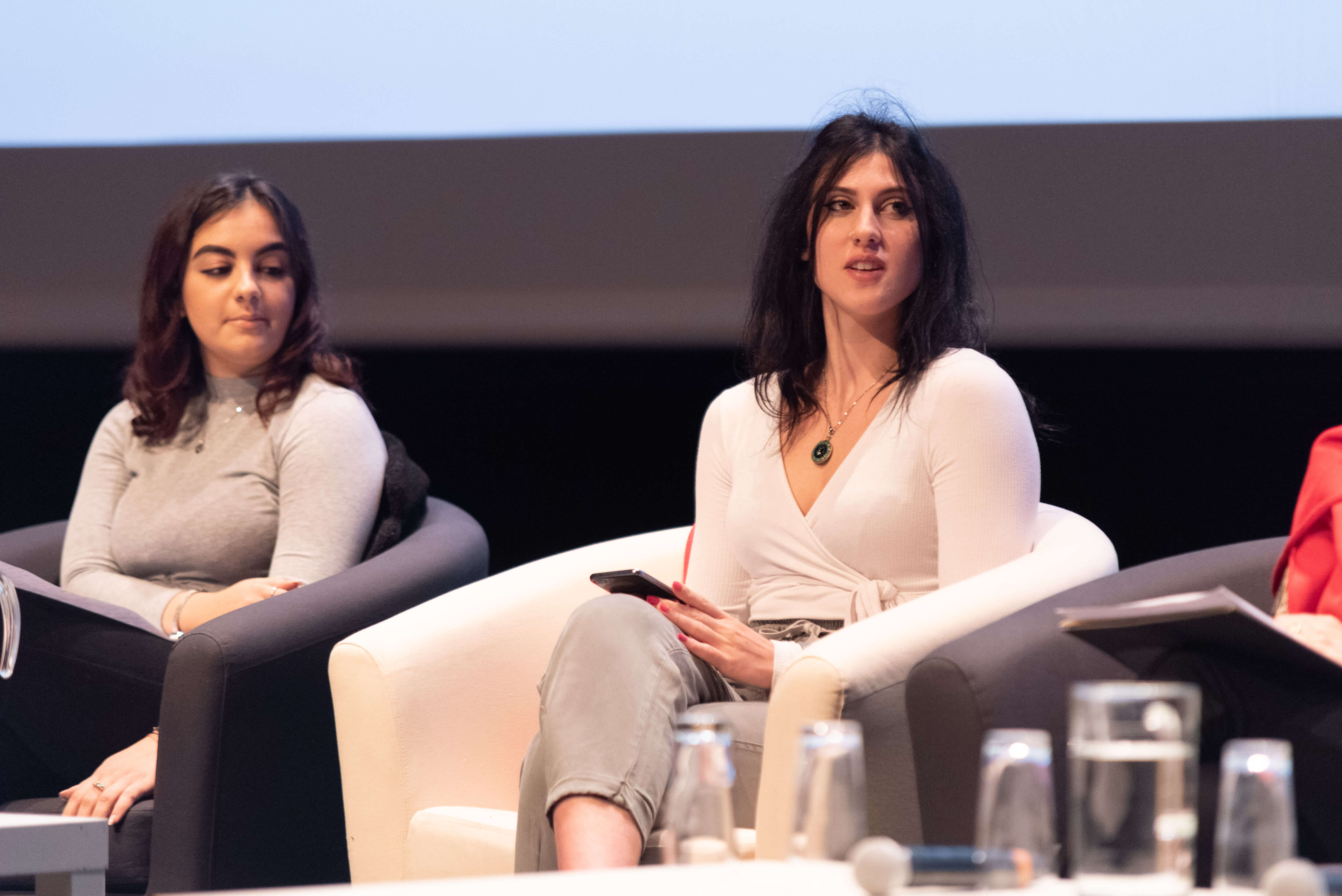 Nicole Cannata, Veronica Cavallo